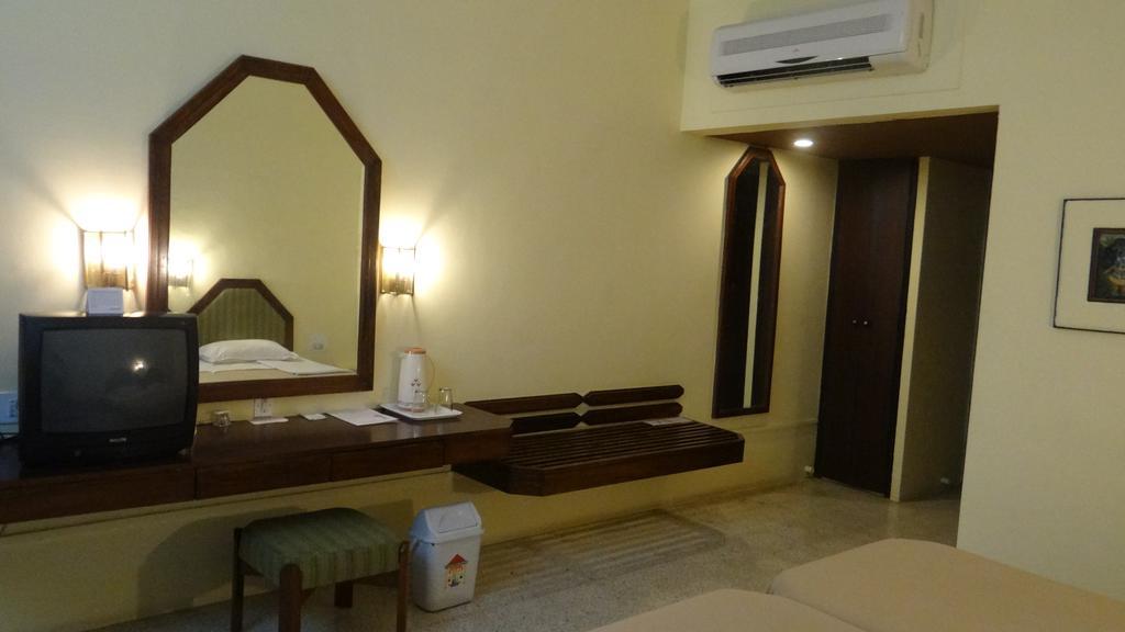 Hotel Paradise - Mysore Dasaprakash Group Dış mekan fotoğraf